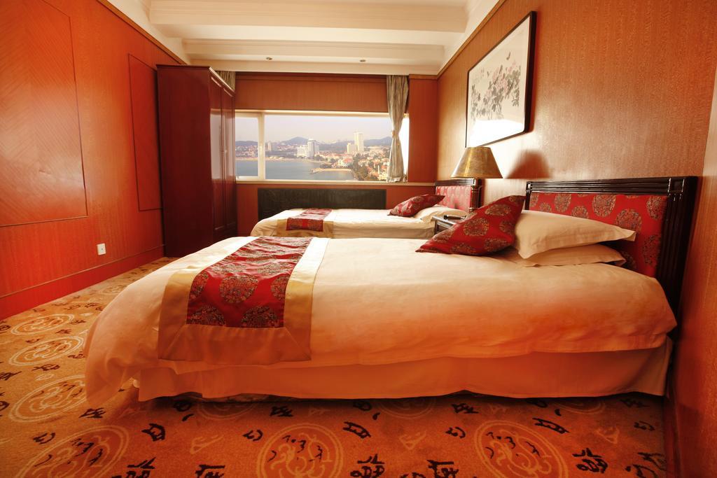 Donghai Grand Hotel Qingdao Habitación foto