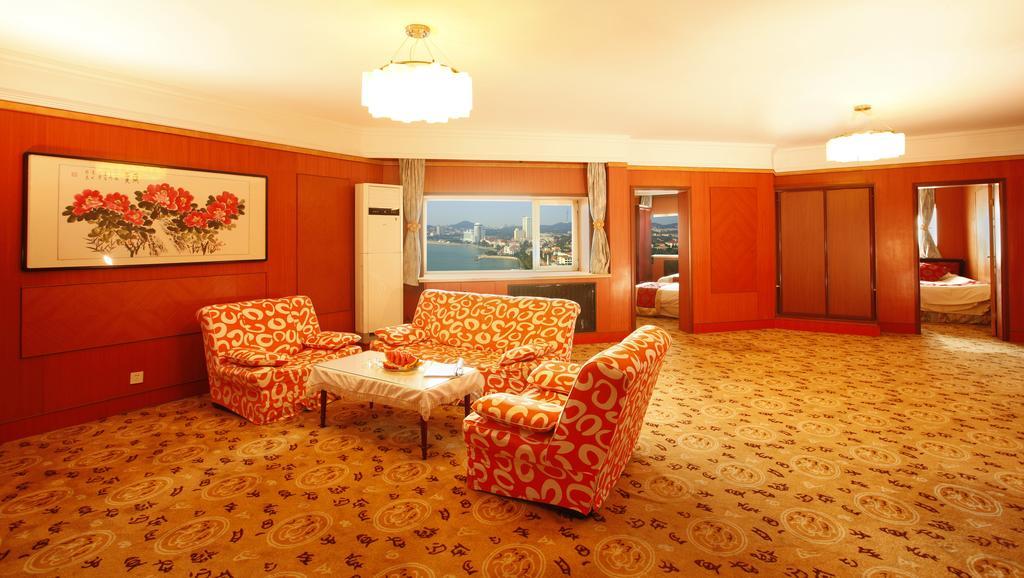 Donghai Grand Hotel Qingdao Habitación foto
